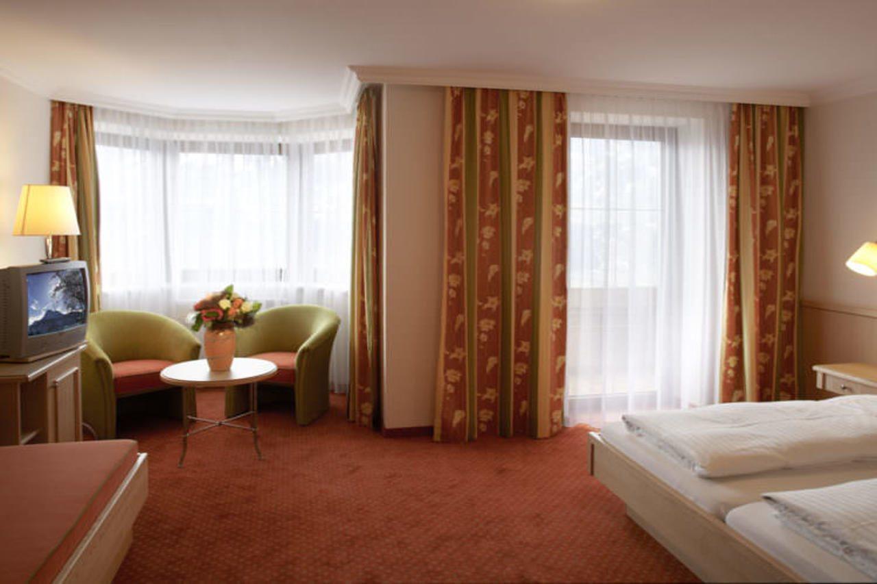 Ferienhotel Hoppet Hart im Zillertal Exteriör bild